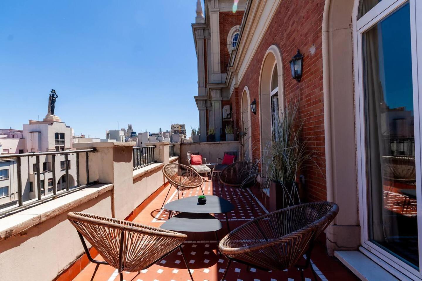 Apartament Atico En La Gran Via Con Terraza Madryt Zewnętrze zdjęcie